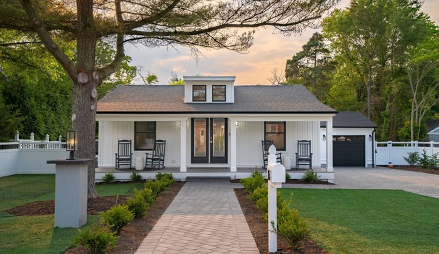 Family and pet friendly oasis with firepit and game room steps from Delaware Bay