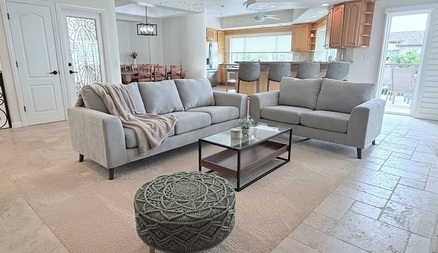 Family Beach House w ocean view & bonus office room