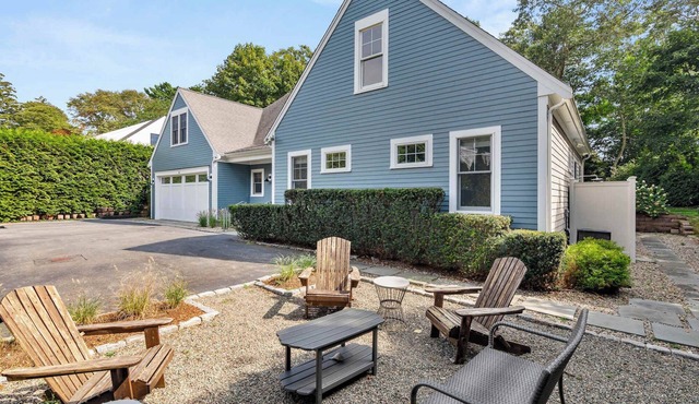 Family Friendly Home, Mins to Beach and Downtown!