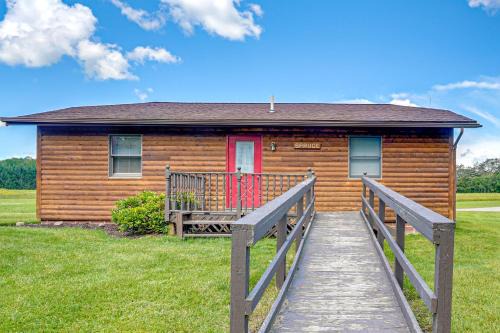 Family Fun! Bliss Studio w/Lake & Trail Access