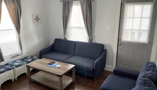Family Sized, Pet Friendly Condo. Two Blocks to Everything!