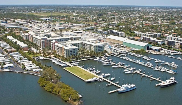 Family & Wellness Blessing Sleeps 12 Beaches