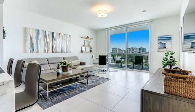 FIFA Perfect | Tiffany Coral: 6th FL, Pool, Gym, & Mins to Beach