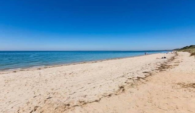 Find Relaxation at Corn Hill Beach!
