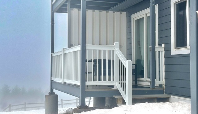 First Floor @ Main Lift Ski-IN+OUT, Remodeled 1BR - ML 140