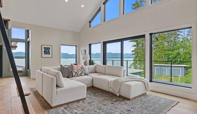 Flathead Lake Cabin with Private Dock and Views