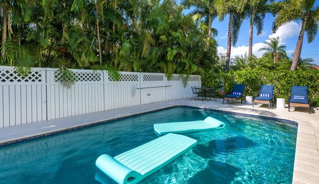 Fort Lauderdale 2b/2ba villa w POOL 4min from the BEACH! Kid-FRIENDLY GATED POOL