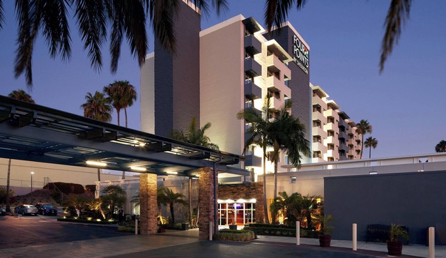 Four Points by Sheraton Los Angeles Westside