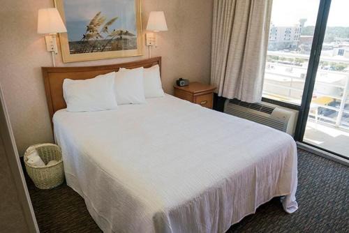 Four Sails Resort
