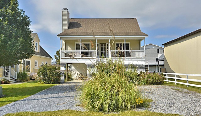 FREE ACTIVITIES! Located on the west side only a short walk from South Bethany beach this 5 bedroom, 3 bath family friendly home is just a delight!