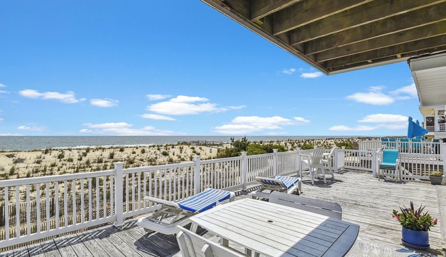 Free Golf at Bear Trap Dunes and MORE! OCEANFRONT! Wonderful "family friendly" spacious and beautiful 4 bedroom vacation home