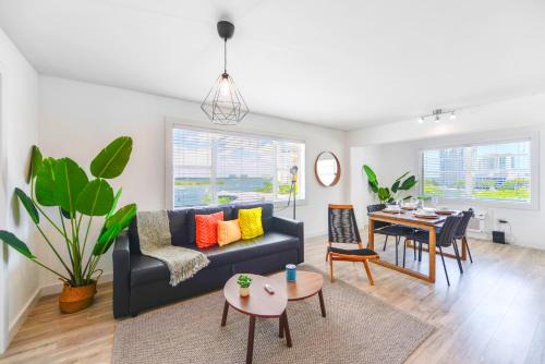 Front Bay & Unique Stay for a Relaxing Experience