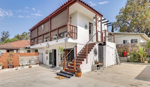 Fullerton Home Base: Easy Access to Dtwn + CSUF!