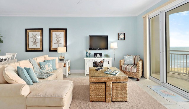 Gateway Grand 902 Deluxe oceanfront building includes umbrellas, chairs, boogie boards, toys, and a beach cart!