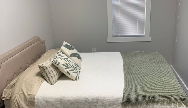 Get a 3 bedroom rental in time for Boilermaker! Great neighborhood