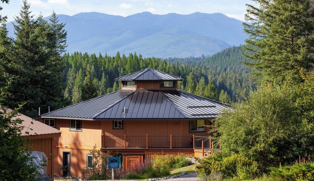 Glacier Mountain Lodge with Hot Tub and Views