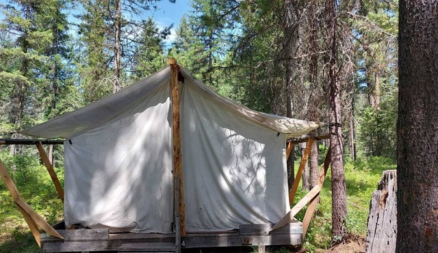 Glamping Wall Tent 4/ Unfurnished