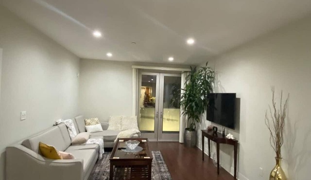 Glendale Americana 2 Bedroom 2 Bathroom Condo