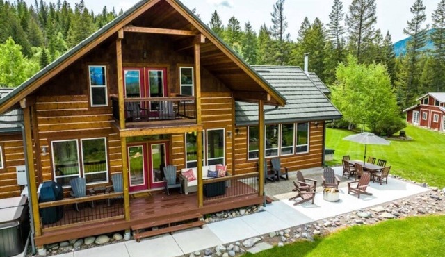 Glorious Montana Haven, Views, and Hot Tub