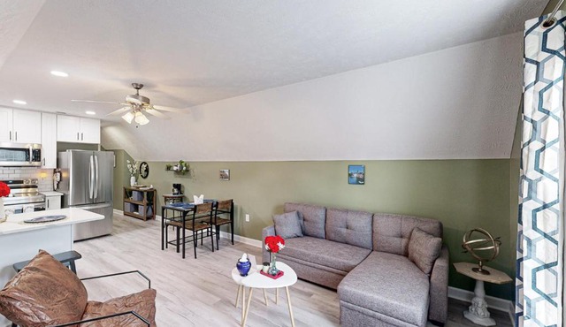 Golf, Hike & Explore! Pet-Friendly Home in Cameron
