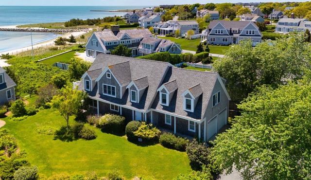 Gorgeous home sleeping 12 with ocean views