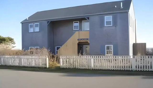 Gorgeous upside down style home with expansive ocean views