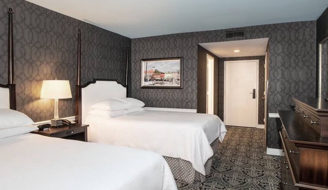Governor Calvert 2 Double Beds | Historic Inns | Near Naval Academy