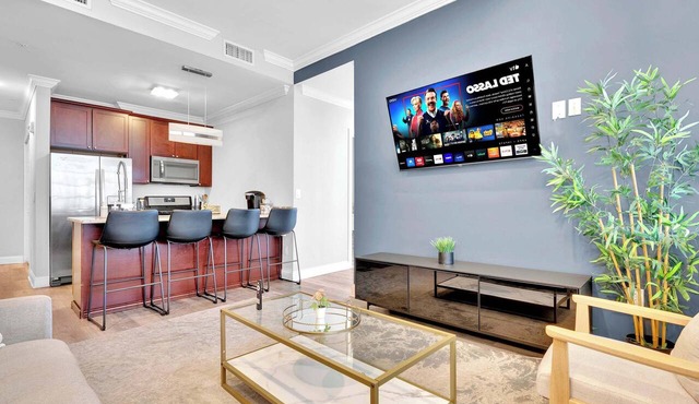 Grand 2BD | Near Center City | 2 Beds | Onsite gym