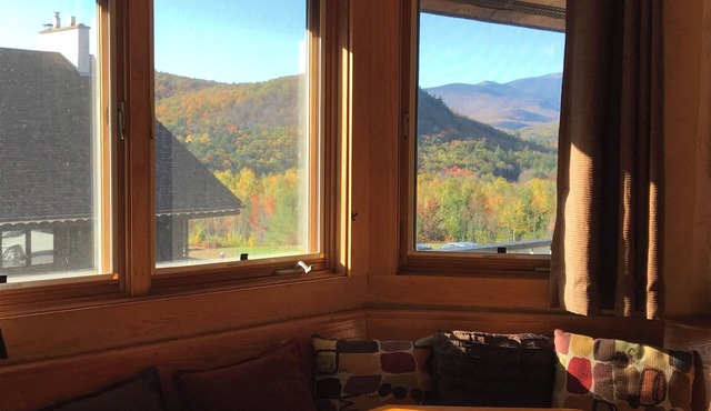 GREAT Views+ Location/5 min to Story Land, 3 Bedrms/Pickleball/AC + ski.