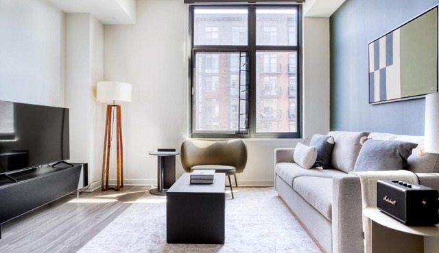 H St 1BR w Rooftop Pool Gym nr Metro WDC-509