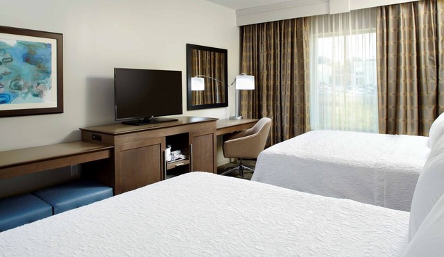 Hampton Inn & Suites Pittsburgh Airport South–Settlers Ridge
