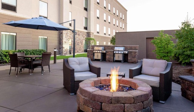 Hampton Inn & Suites Wheeling - The Highlands