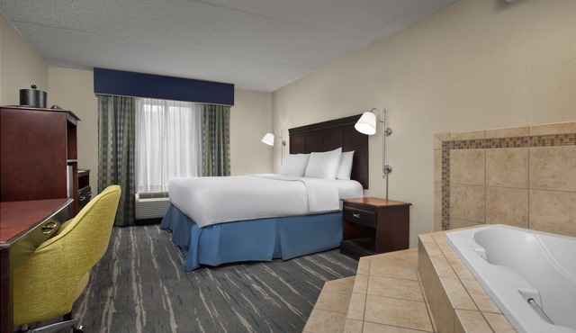 Hampton Inn Syracuse Clay