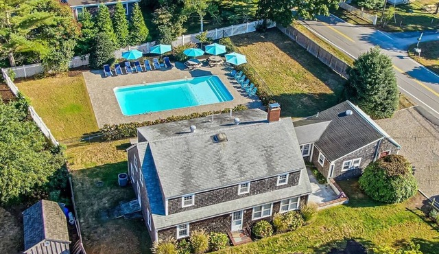 Heated Pool AC 1/2 Mile to Beach!