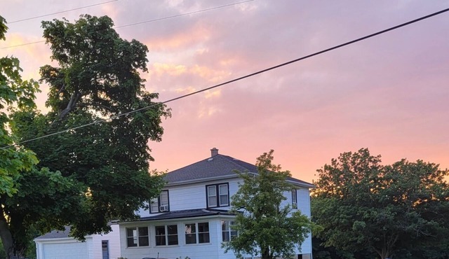 Hilltop Estate Minutes from Sunset Bay Beach & Cattaraugus Creek