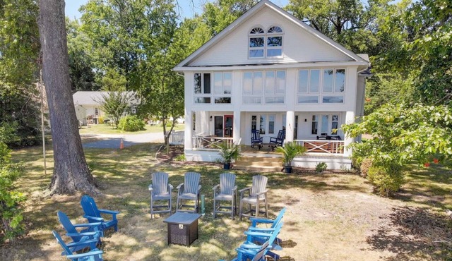 Historic Bayfront Retreat - 4BR - Stunning Chesapeake Views - Sleeps 10