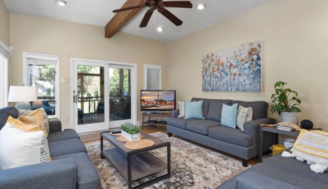 Historic Happy Home Steps from Main Street w Private Yard, Screened-In Porch & Parking