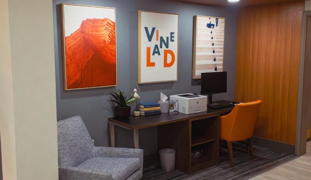 Holiday Inn Express Hotel & Suites Vineland Millville by IHG