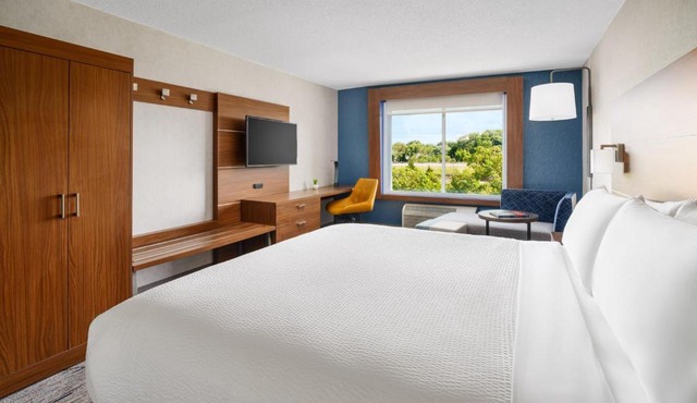 Holiday Inn Express Irondequoit by IHG