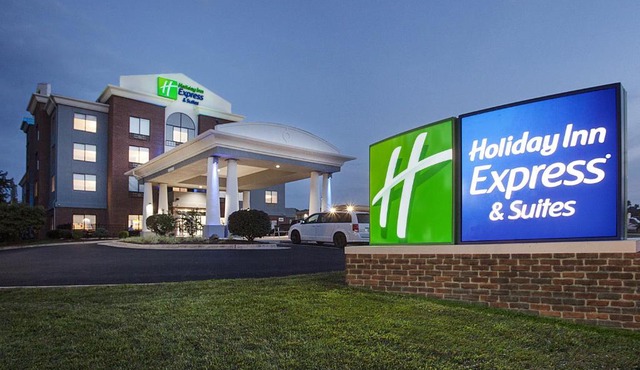 Holiday Inn Express & Suites Culpeper by IHG
