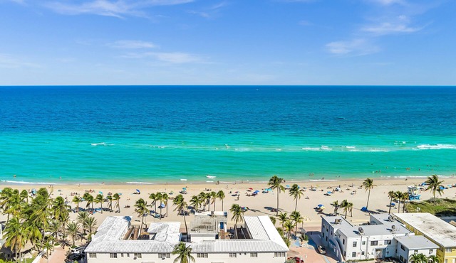 Hollywood Beach Blue Wave