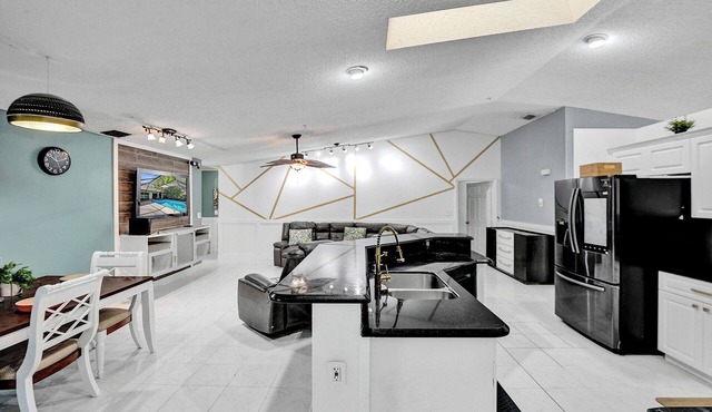 Home Sweet Home Away w/Pool