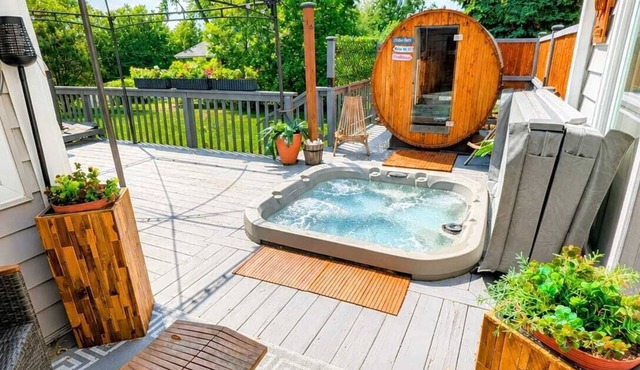 Home Sweet Home for World Cup Fans Hot Tub Sauna Gym - 8 min Metlife Stadium