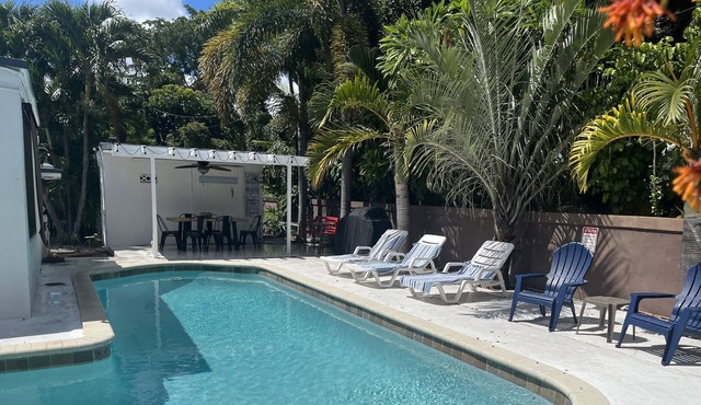 Homely & relaxing 4br/3ba house w/heated private pool for up to 8pp