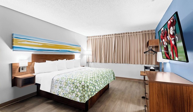 HomeTowne Studios by Red Roof & Conference Center Cortland