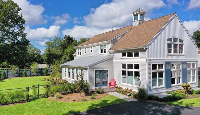 Host a RETREAT w/Yoga room, for large groups, Cape Cod 8bedrooms,huge space!