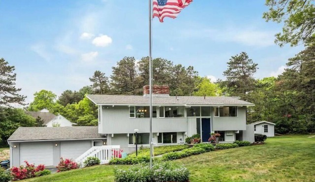 HOUSE IN BEAULTIFULL CAPE COD FOR RENT