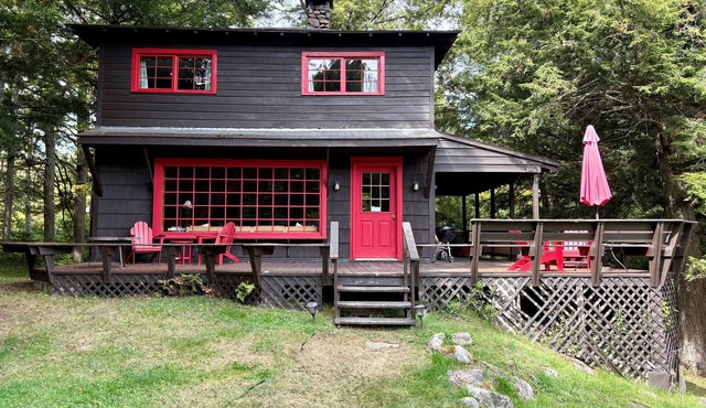 House on Private Meadow with Mountain View
