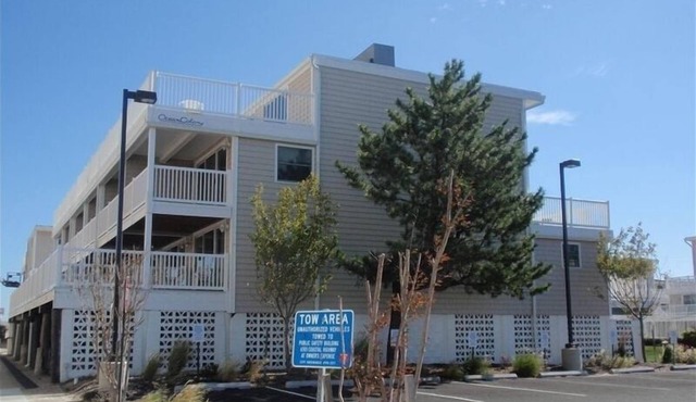 Huge 5 Bedroom, 4 bathrooms/Ocean Views/Open July 10-17, 2026
