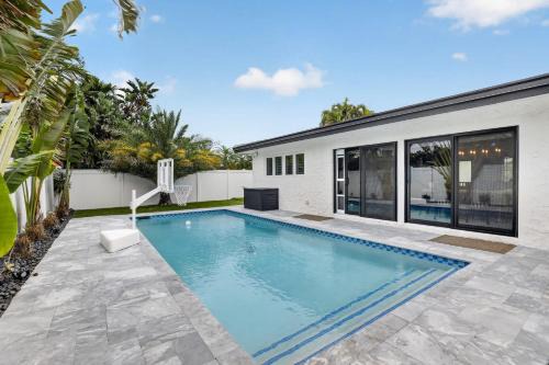 Imperial Point Villa with Pool